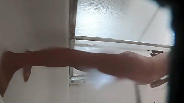 Filming my nerdy sis in the shower