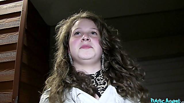 Amateur girl Bunny Baby takes money to be fucked by a stranger