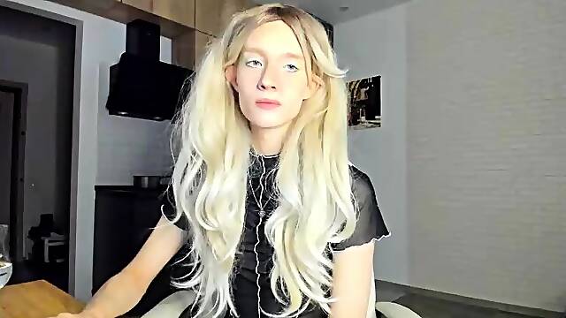 Amateur Blonde Teen Plays Solo with Toy Webcam Porn