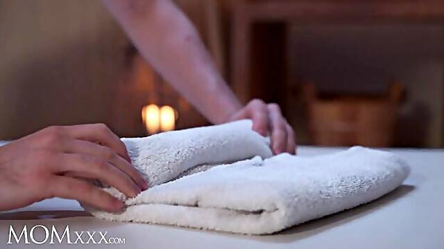 Watch heavenly Roxi Keoghs sex