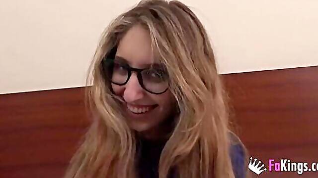 Looking-good kittens cumshot movie