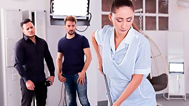 Aruna Aghora, the maid in anal threeway