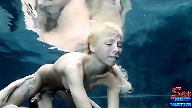 UNDERWATER SEX WITH KENZIE