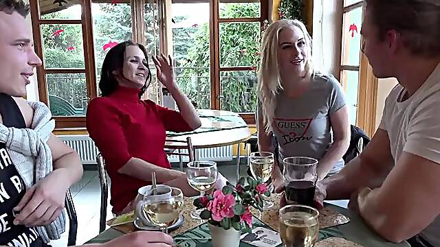 Group sex: Blowjob, Amateur Anal Porn