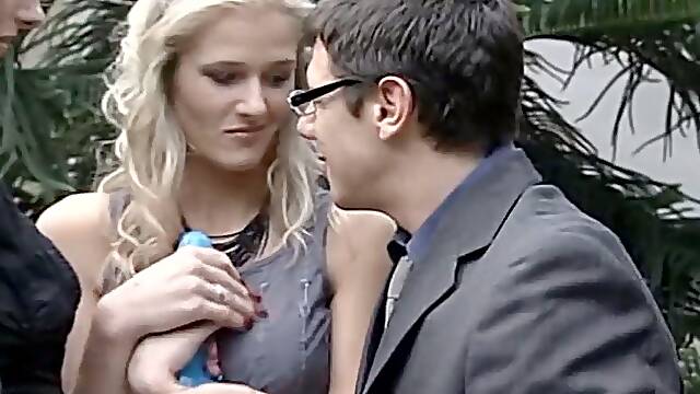 Angelikas Anal Threesome Cumshot