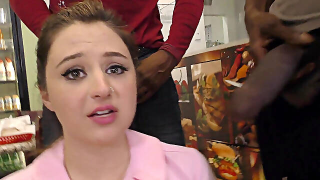 Amateur gangbang for luscious brunette Elektra Rose