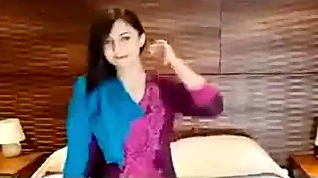 Pakistani Beauty in Purple Kameez