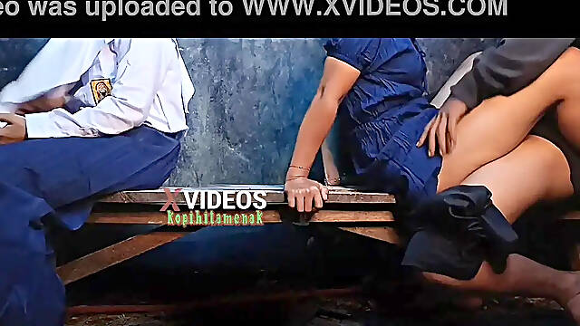 Hot Indonesian teen in hijab seduces then gets fucked by boyfriend