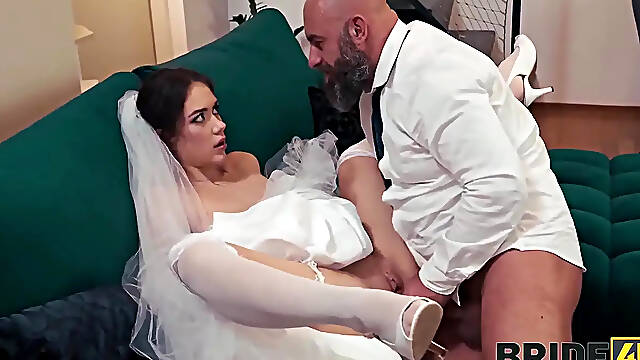 Sexy bride sucks cock before the wedding