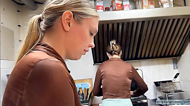 Woman masturbates real time. You Will Be Crazy About The Chat cam to cam free