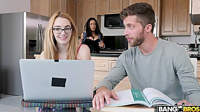 Heavy-Breasted Girl Wants To Be Humped Hard - tia cyrus