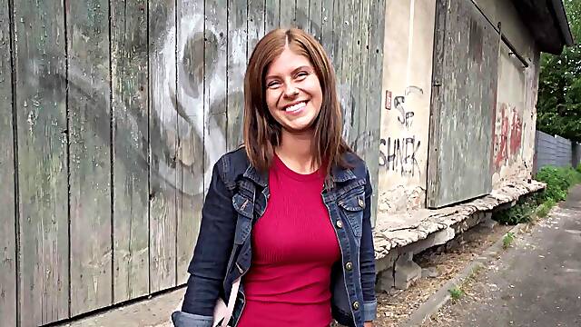 Tiffany Blue’s Blonde Public Passion for Cash