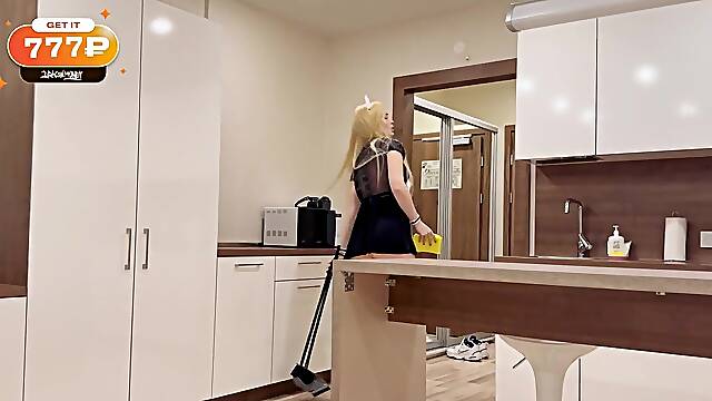 The hawt maid stayed for greater amount after cleaning the room