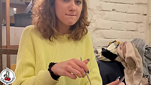 Lovense chubby manage in restaurant