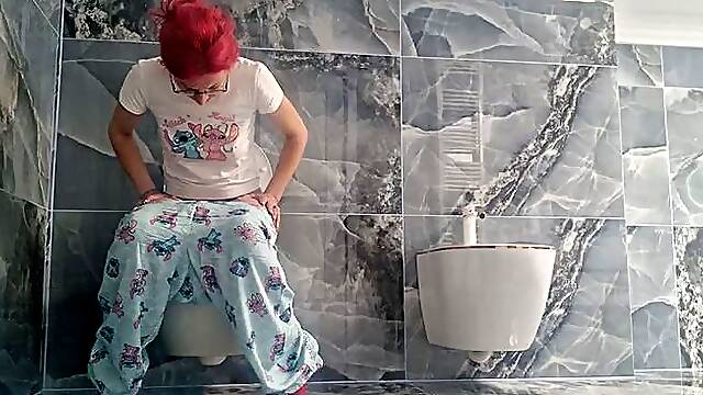 Gross Toilet Confessions – Pee, Farts, Snot & Coughing Fit