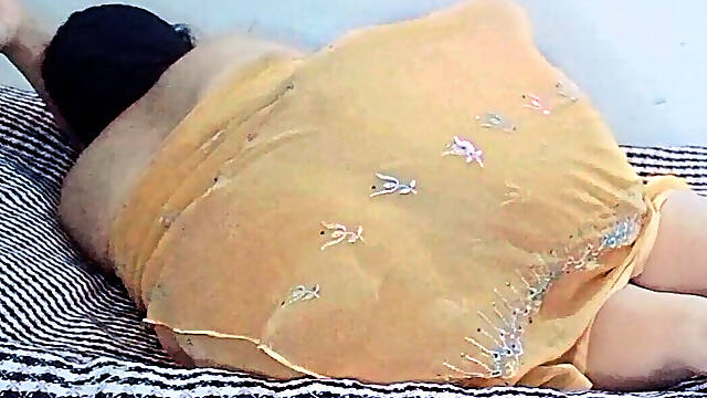 My Bhabi First Time Doggy Style Showing the Pussy and Big Ass My Feelings so Hot