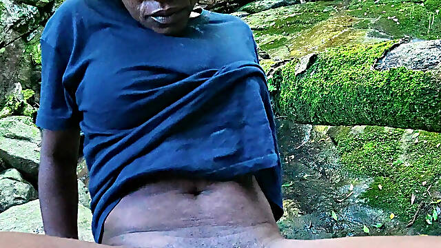 MILF Gets Her Pussy Eaten and Fucked at the River