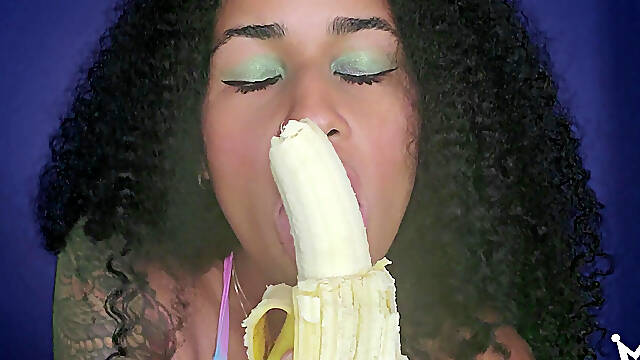 Don't You Just Love My Lips?