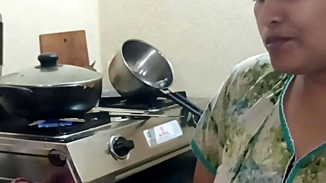 Husband Wife Full Deshi Sexy Video in Hindi