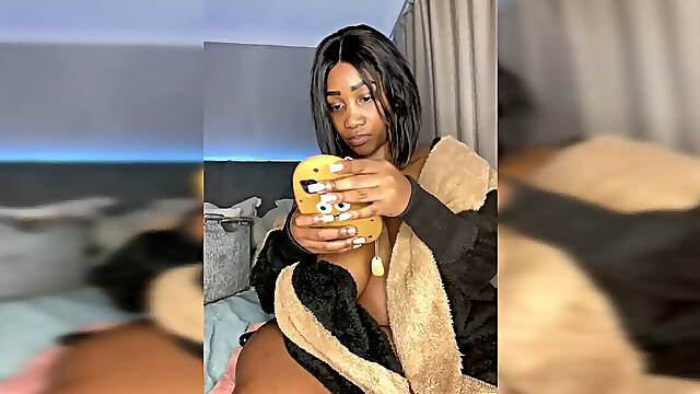 Ebony BBW Pussyplay & Stripteasing